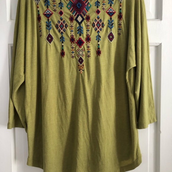Johnny was embroidered top - Picture 4 of 4